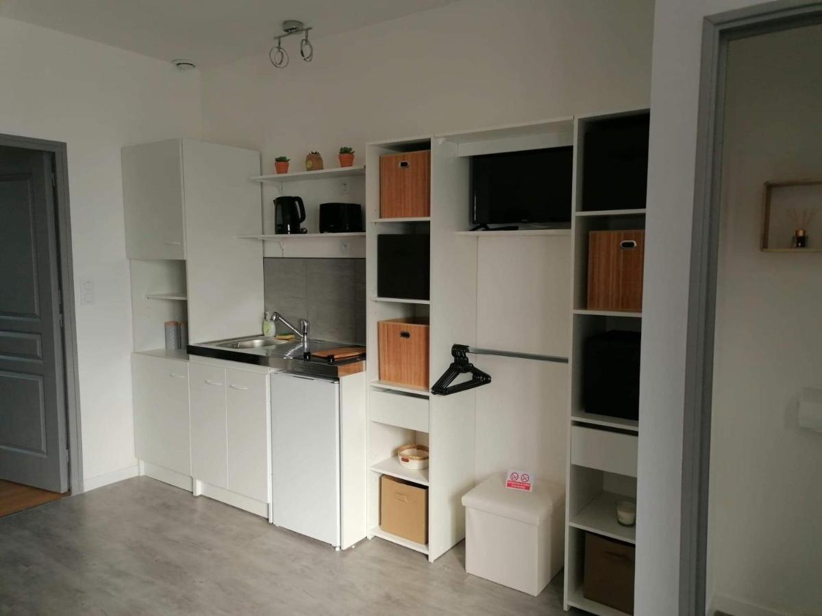 Charmant F2 Noyant Exterior foto